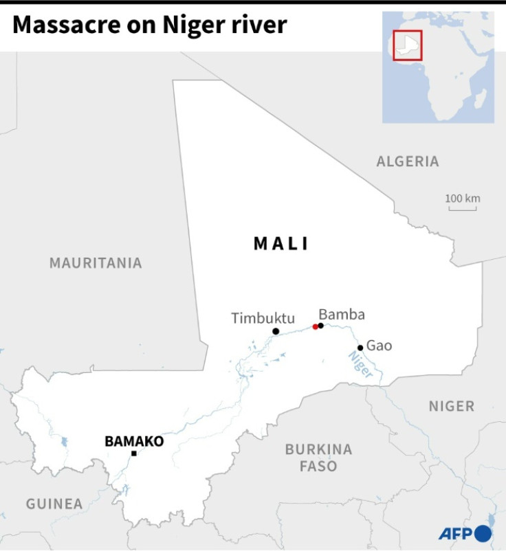 The ferry provided a regular link between Malian towns on the banks of the river