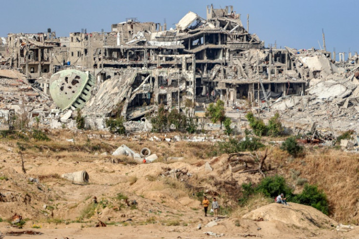 Global opposition has mounted over the civilian toll of Israel's Gaza offensive which has turned vast areas into rubble